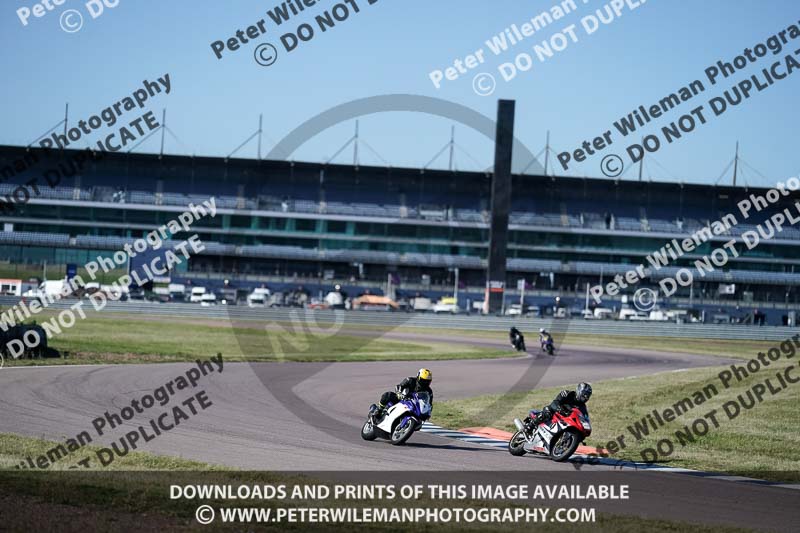 Rockingham no limits trackday;enduro digital images;event digital images;eventdigitalimages;no limits trackdays;peter wileman photography;racing digital images;rockingham raceway northamptonshire;rockingham trackday photographs;trackday digital images;trackday photos